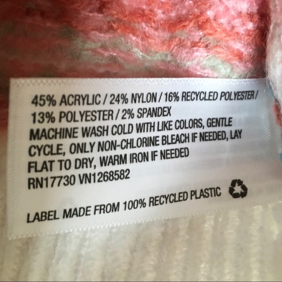 Women’s Fair Isle Crewneck Cropped Pullover Sweater NWT - Picture 3 of 5